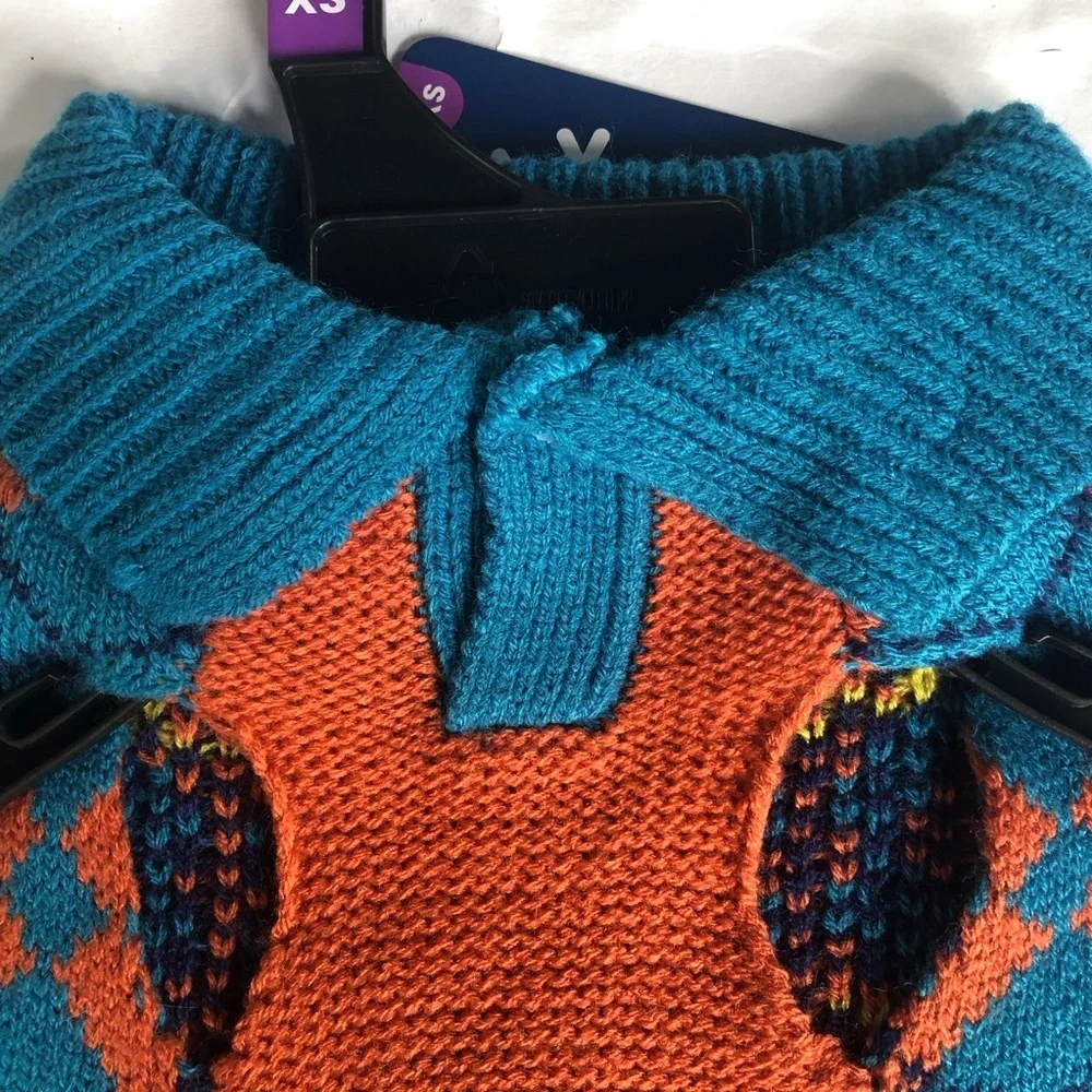 Bundle 2 NWT dog Sweaters XS